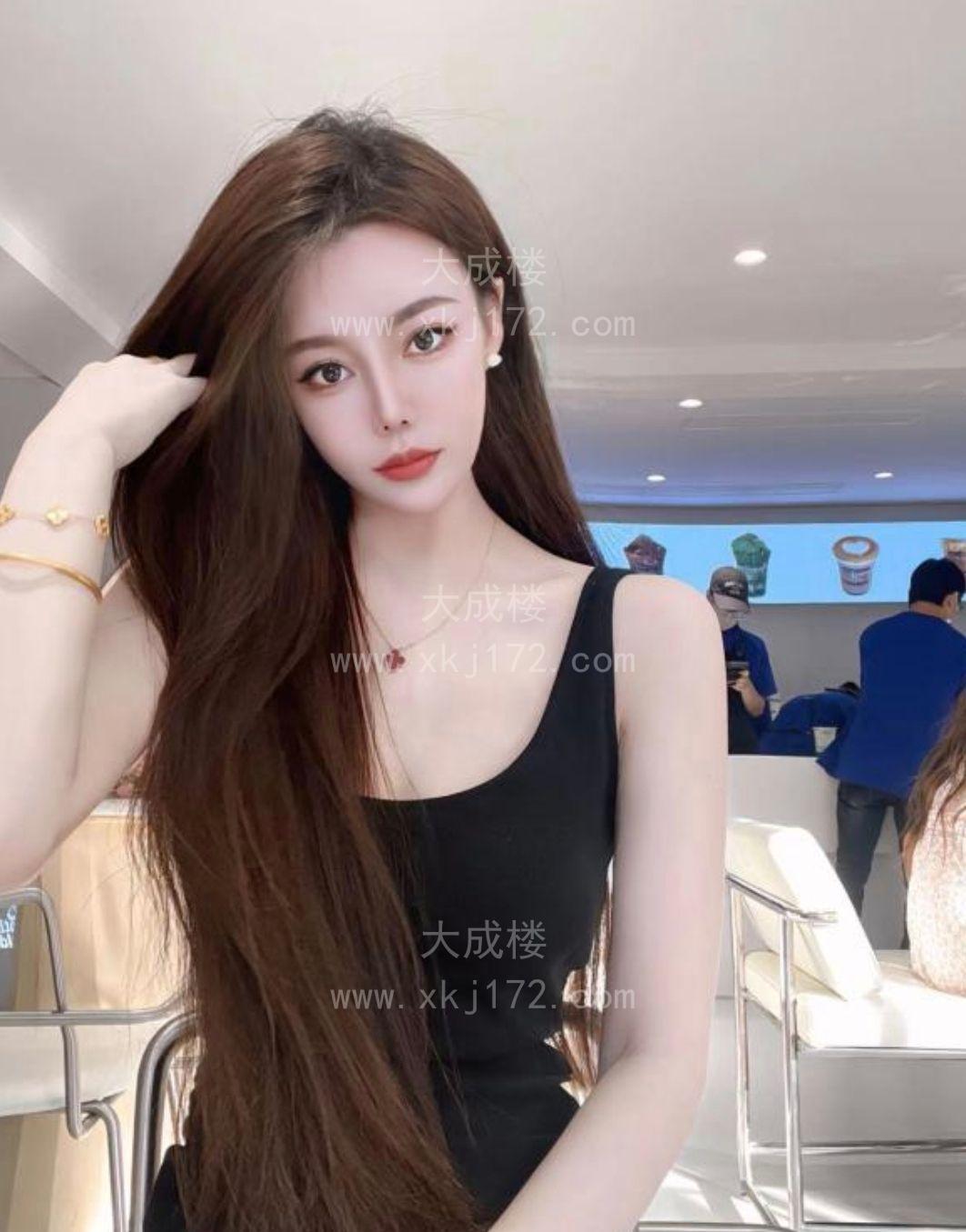 妹子身材火辣性感