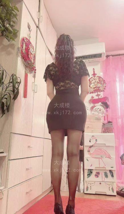 妖娆大屁股长腿姐姐