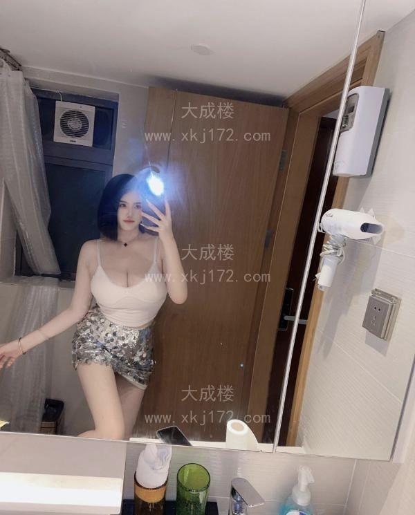 大胸甜美短发嫩妹珂珂