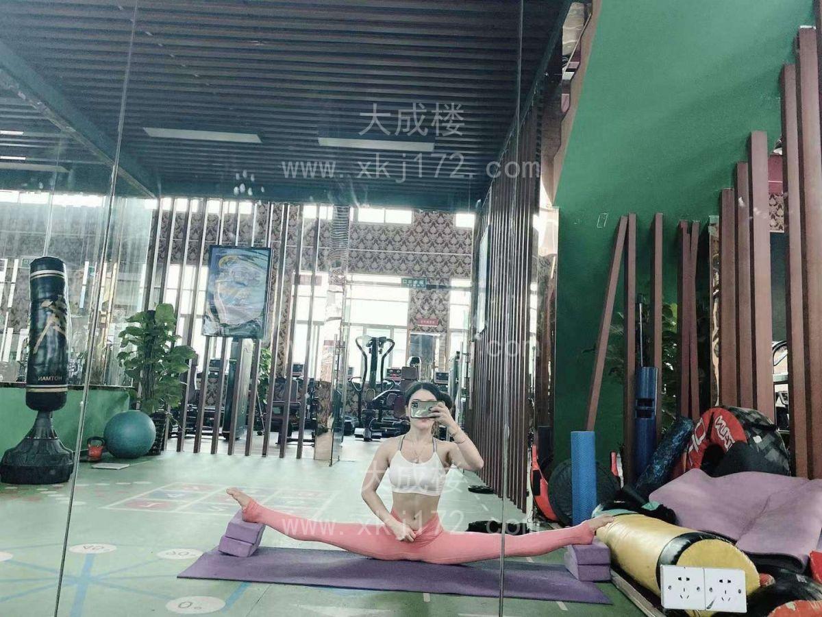 极品身材大长腿辣妹