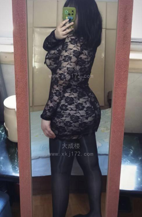 蜀山肤白丰腴老师