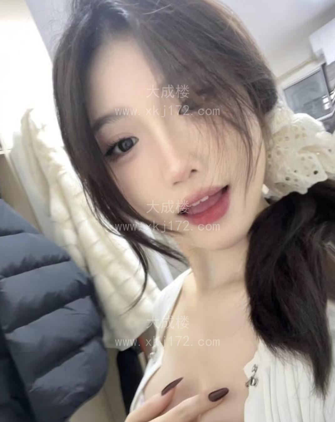 高颜值纯欲风妹子