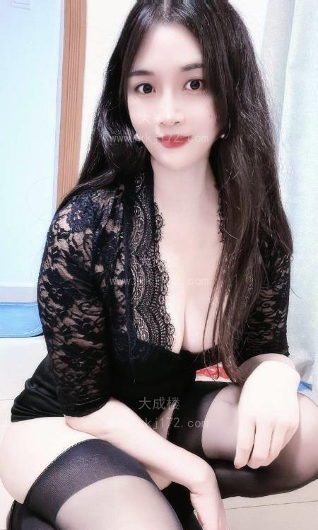 性感丰满翘臀月儿