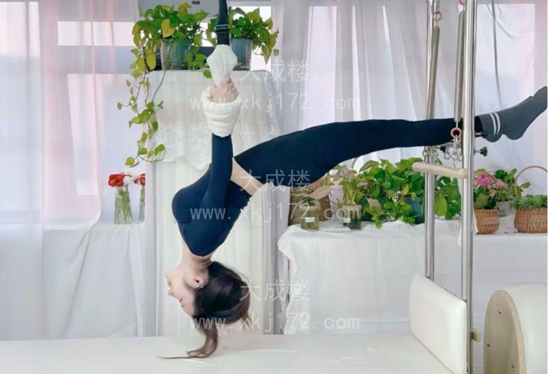 行知路瑜伽小妹